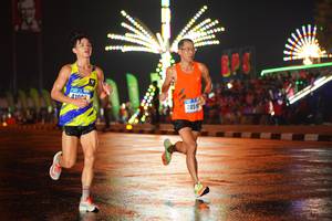 BIB: 410, 2059
                            <button type="button" onclick="openModal(16126933)" class="btn btn-primary btn-sm float-right btn-popup" data-toggle="modal" data-target=".modal-high-quality">
                        <i class="fas fa-shopping-cart"></i> Add to Cart
                    </button>
                                            <button type="button" onclick="isThisMe(16126933, true)" class="btn btn-success btn-sm float-right btn-popup btn-isme hidden" data-toggle="tooltip" data-placement="bottom" title="นี่คือรูปของคุณใช่ไหม คลิกที่นี่เพื่อเอาเข้าอัลบั้ม">
                        <i class="fas fa-plus"></i> Add to album
                    </button>
                    <button type="button" onclick="isThisMe(16126933, false)" class="btn btn-warning btn-sm float-right btn-popup btn-isnotme hidden">
                        <i class="fas fa-ban"></i> Remove from album
                    </button>